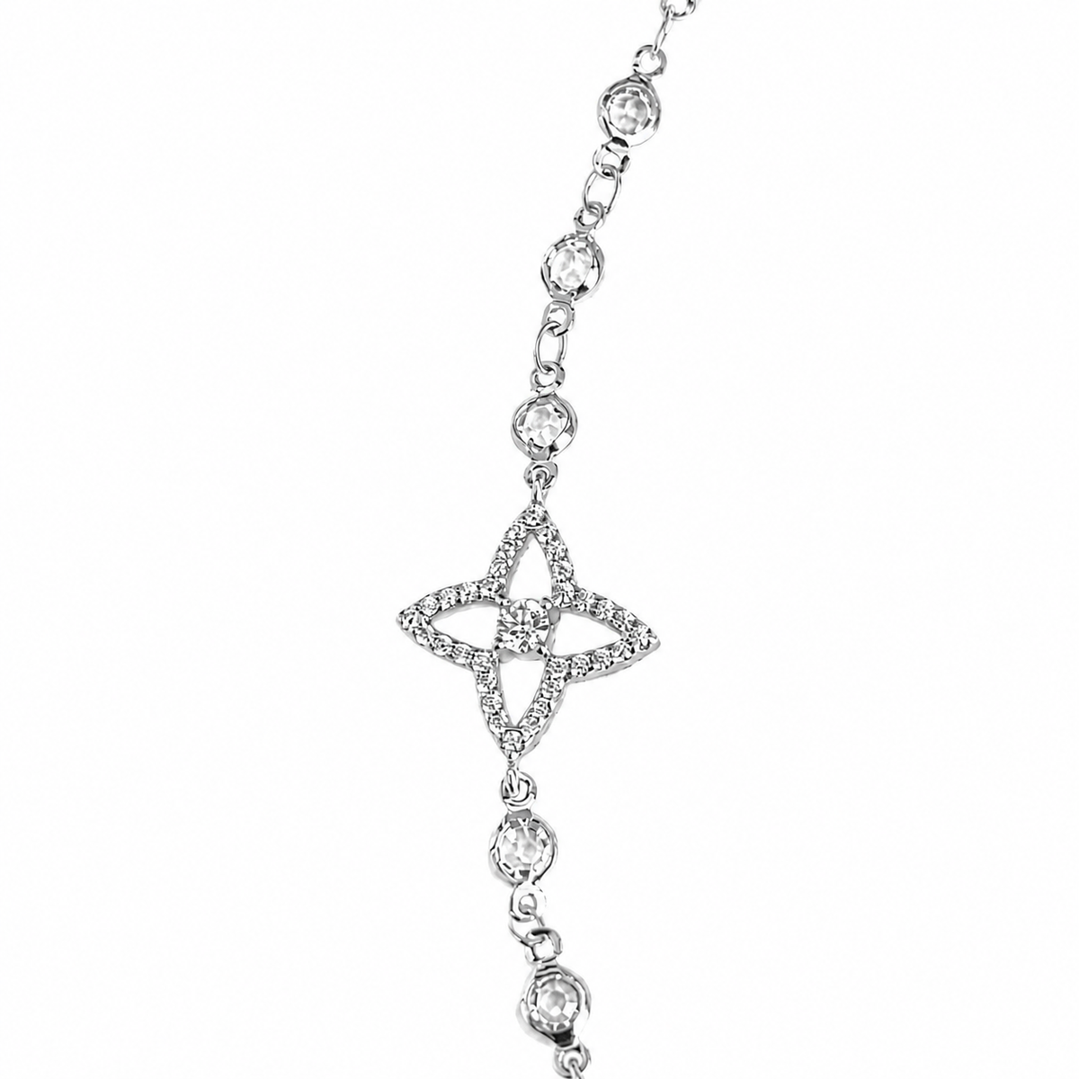 Collar de trébol Starlight en tono plateado