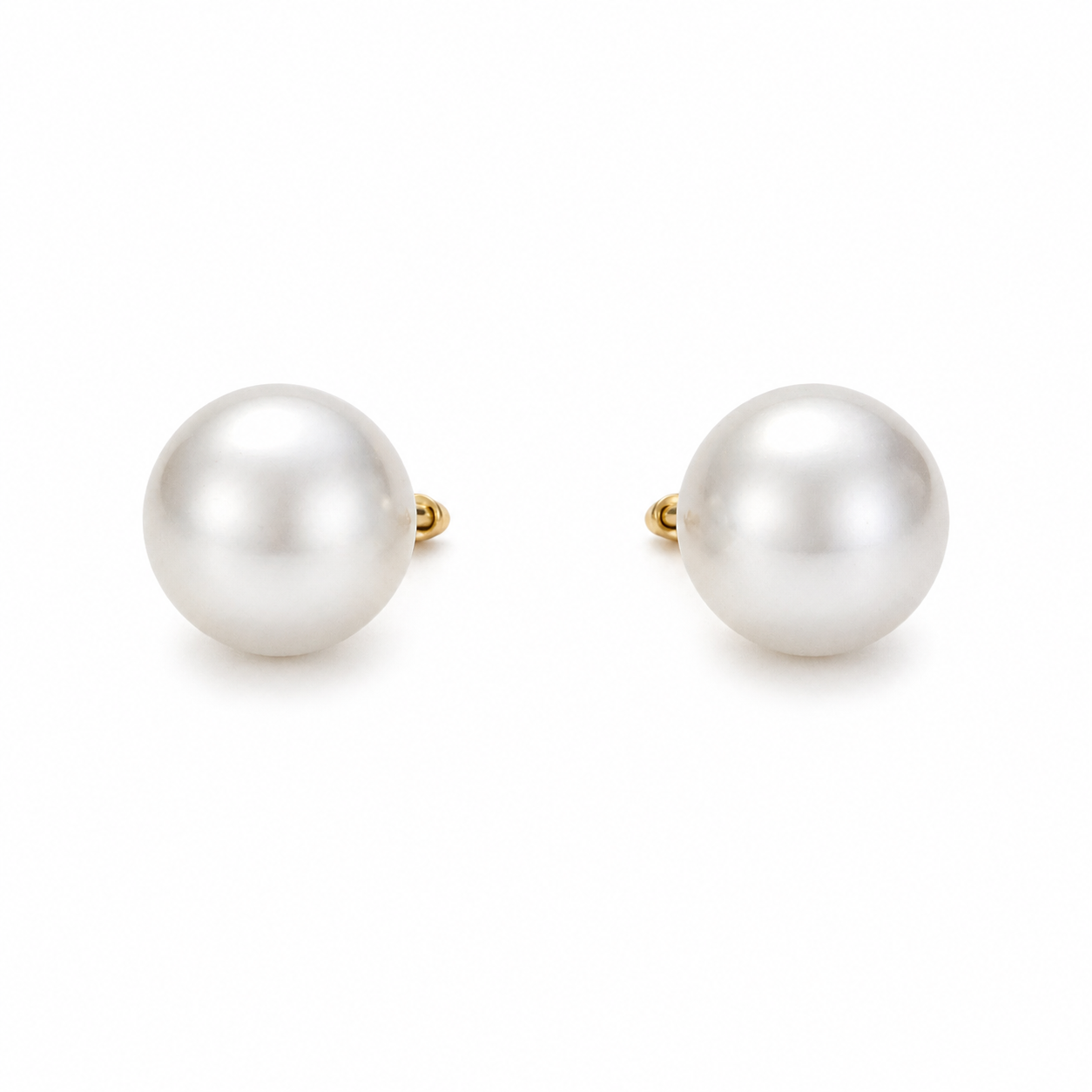 French Retro Faux Gold and White Pearl Earrings
