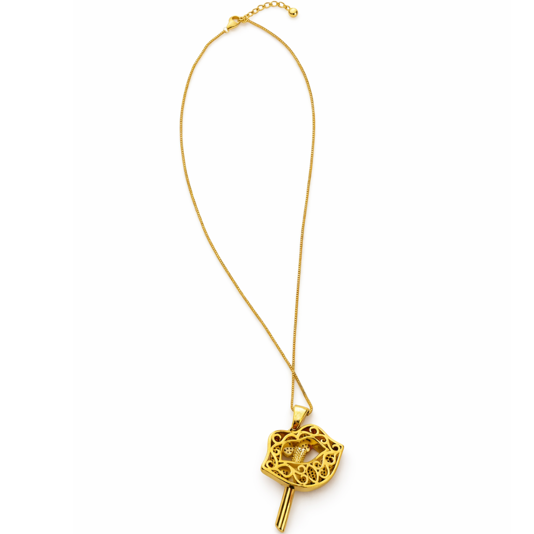 Gold tone Rope-Border Onyx Style Necklace