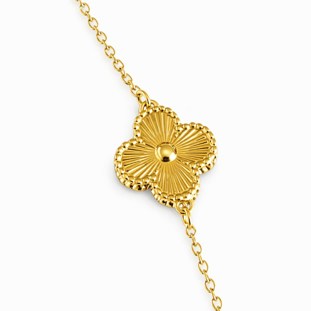 Gold Tone Winter Clover Necklace